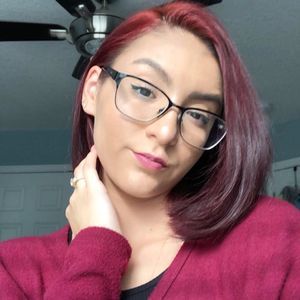 Meet your Posher, Danielle